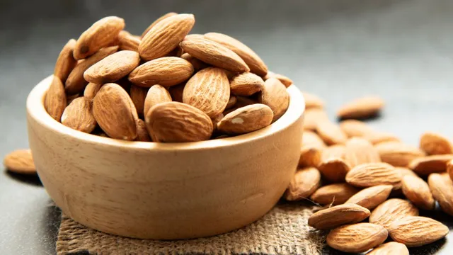 4-nutritious-ways-to-include-almonds-to-your-diet-for-boosting-memory
