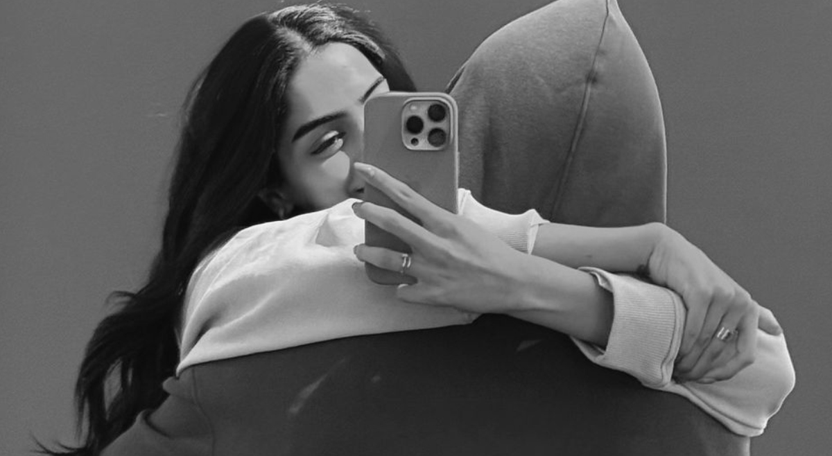 khushi-kapoor-posts-romantic-photo-with-mystery-man-netizens-confused-between-ibrahim-ali-khan-vedang-raina