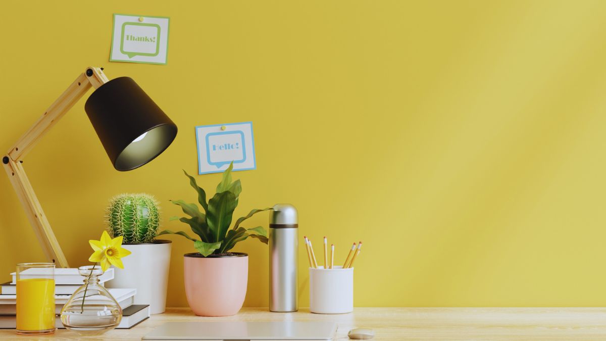 things-to-keep-at-work-place