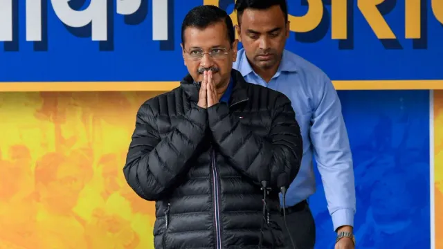 delhiites-will-suffer-rs-25000-loss-per-month-if-arvind-kejriwal-warns-ahead-of-delhi-elections-watch