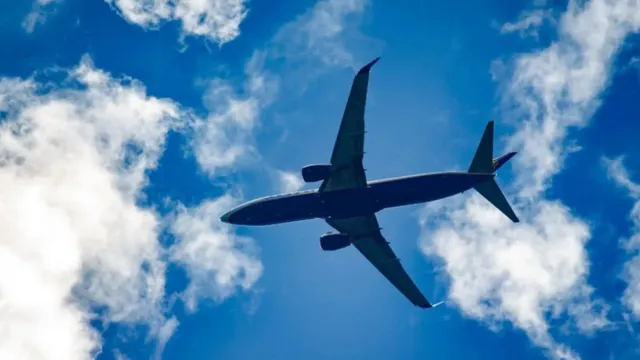 what-is-this-inflation-woman-techie-points-out-unbelievable-flight-ticket-prices-from-delhi-to-bengaluru-netizens-react-bengaluru-news-delhi-news