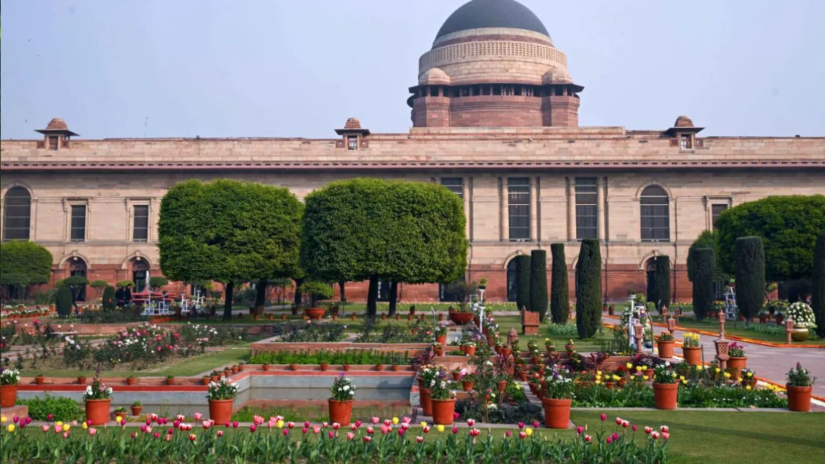rashtrapati-bhavan-amrit-udyan-opens-to-public-from-today-check-timings-nearest-metro-other-details