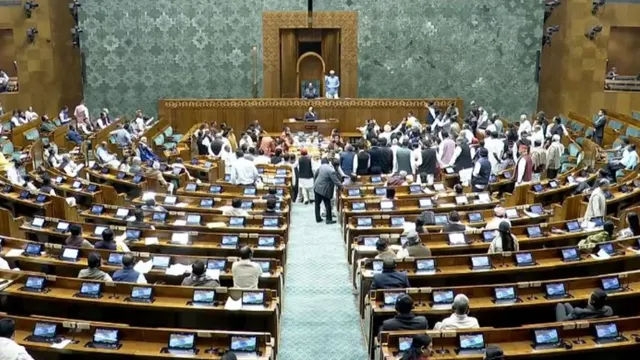 kumbh-pe-jawab-do-mahakumbh-stampede-rocks-lok-sabha-oppn-demands-casualties-list-yogi-resignation-lok-sabha-proceedings