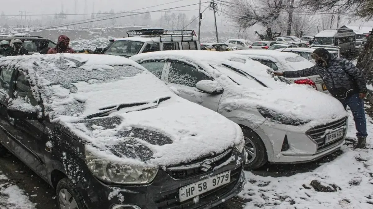 imd-issues-alert-for-snowfall-rain-in-himachal-uttarakhand-dense-fog-expected-in-delhincr-up