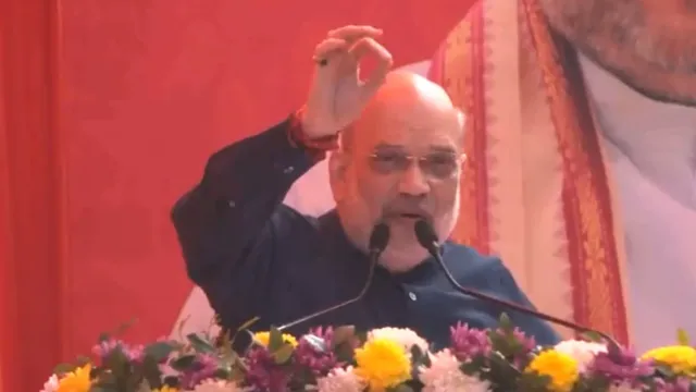 delhi-election-2025-kejriwal-sheesh-mahal-to-be-opened-for-public-says-amit-shah-at-poll-rally