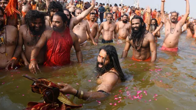 mahakumbh-2025-over-350-million-devotees-take-holy-dip-at-sangam-since-commencement