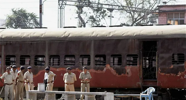 godhra-train-carnage-convict-arrested-months-after-he-jumps-parole-police-recover-items-worth-rs-144-lakh