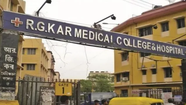 kolkata-rg-kar-colleges-medical-student-found-dead-at-her-home-probe-on-report