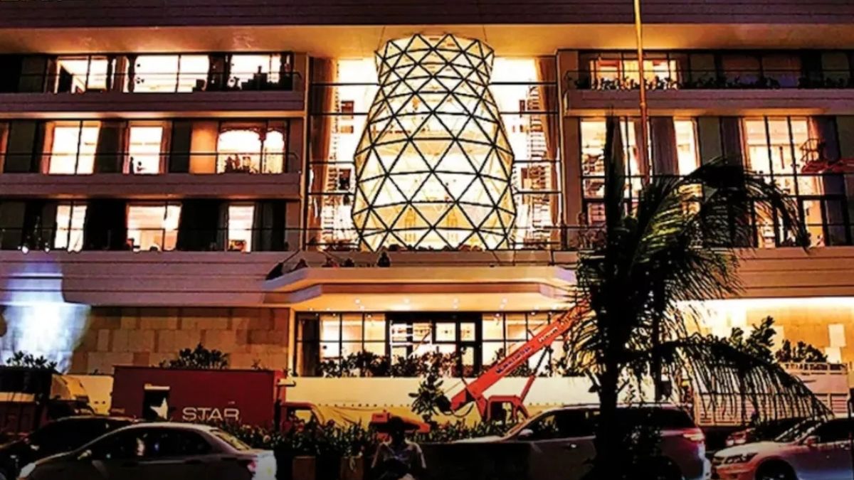 Isha ambani house gulitia