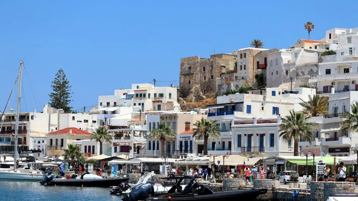 greece-hit-with-over-200-earthquakes-in-3-days-tourists-flee-schools-shut-in-santorini-as-fears-grow-details
