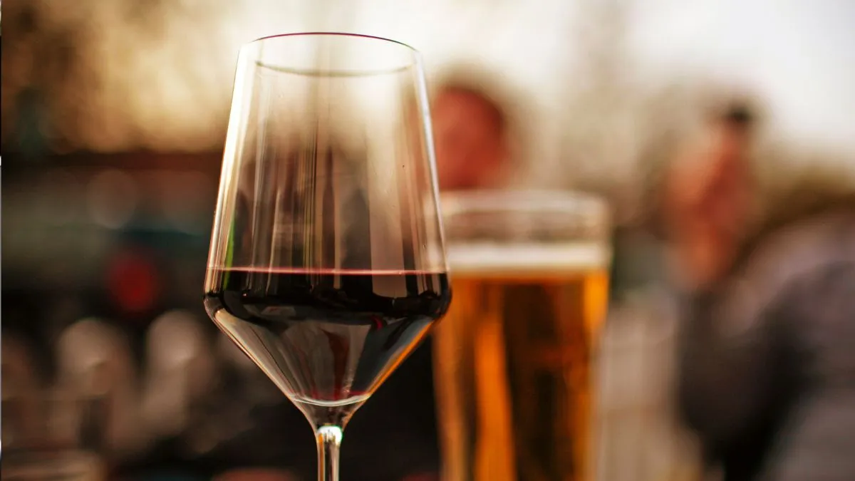 up-new-excise-policy-restaurants-in-noida-ghaziabad-agra-lucknow-can-now-serve-wine-and-beer-without-full-bar-license