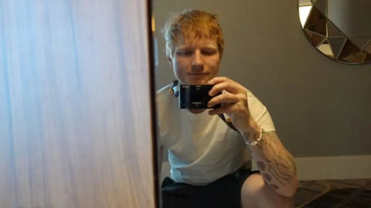 bengaluru-police-stops-ed-sheeran-surprise-sidewalk-performance-of-shape-of-you-watch