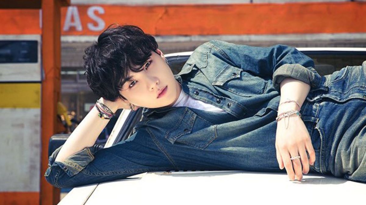 bts suga lying down pose