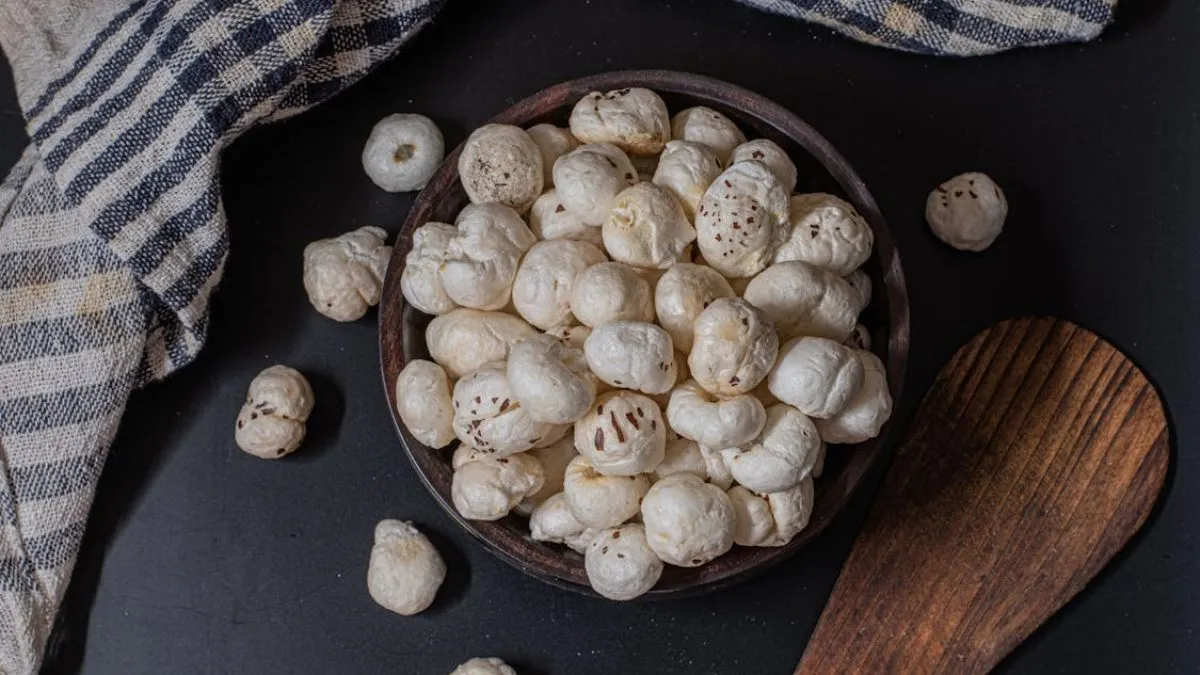 5-notable-health-benefits-of-eating-makhanas-with-warm-milk
