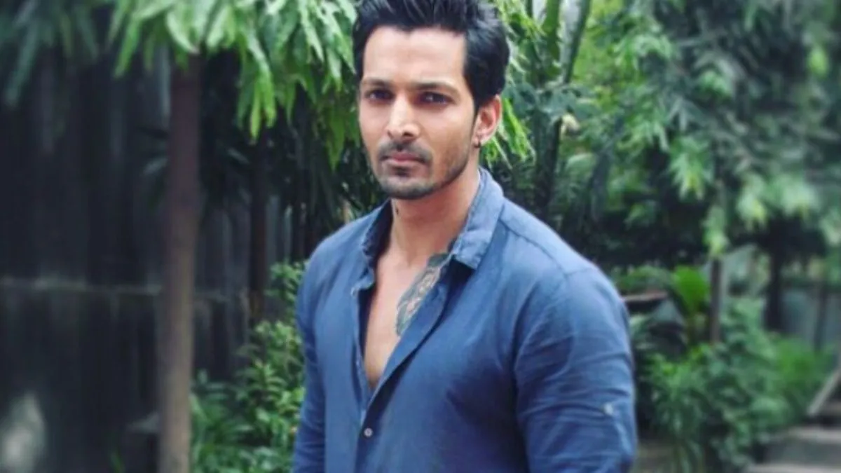 sanam-teri-kasam-re-release-john-abraham-and-arjun-rampal-celebrate-harshvardhan-rane-success