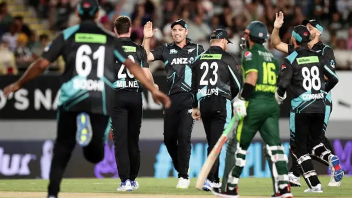 pak-vs-nz-fantasy-prediction-playing-xi-fantasy-cricket-tips-pitch-report-injury-updates-for-pakistan-odi-tri-series-2025-final