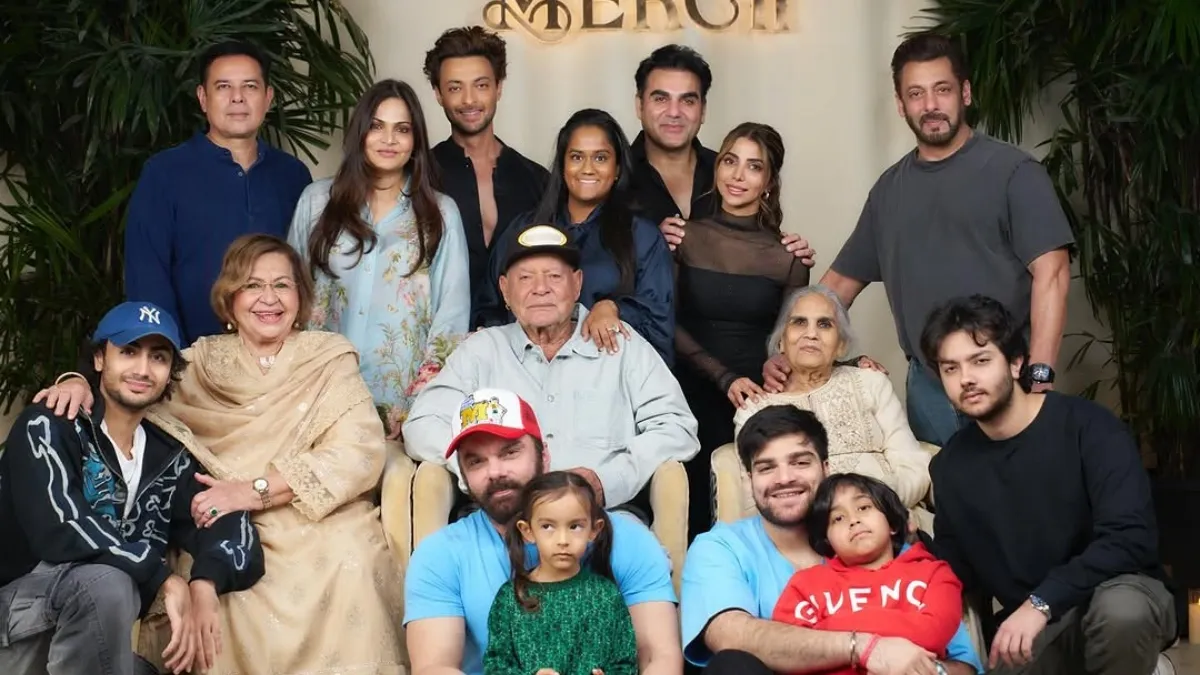 Salman Khan s Perfect Family Photo Goes Viral As He Celebrates 