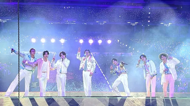 bts-v-jimin-jungkook-suga-rm-jhope-and-jin-flaunt-sassy-moves-dancing-to-honey-singh-angreji-beat-in-fanmade-viral-video