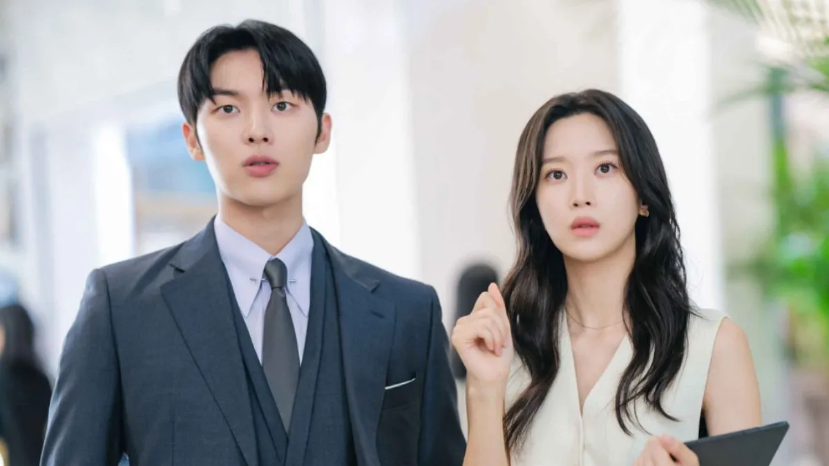 my-dearest-nemesis-episode-1-fans-love-comedy-elements-of-kdrama-gush-over-moon-ga-young-choi-hyun-wook-chemistry