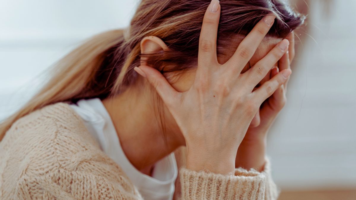 negativity-signs-at-home