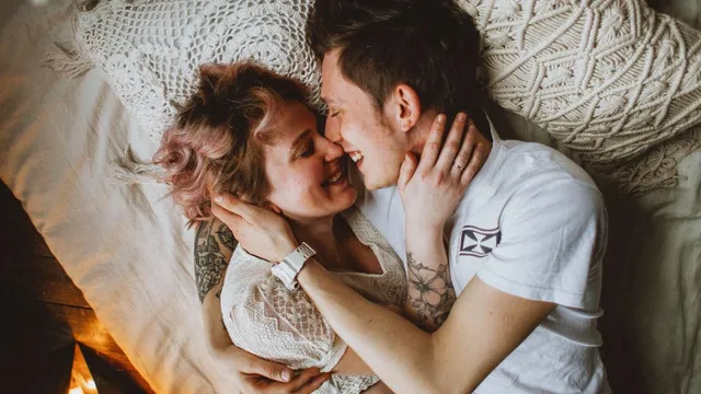 top-7-zodiac-signs-whose-love-language-is-physical-touch-and-cuddles