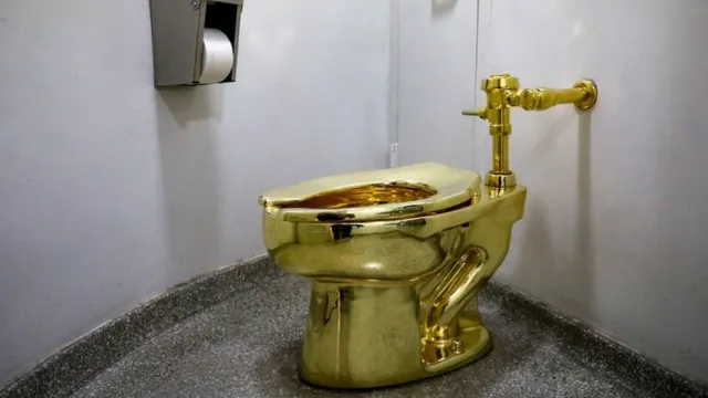 golden-toilet-stolen-from-english-palace-shocking-heist-of-98-kilo-royal-commode-prosecutor