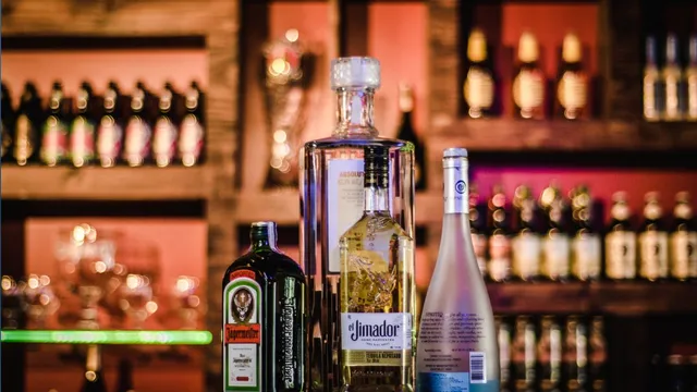 mahashivratri-2025-dry-day-liquor-stores-to-remain-shut-in-delhi-noida-gurugram-and-mumbai-on-february-26