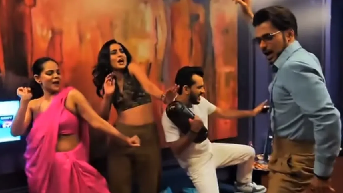watch-shark-tank-india-anupam-mittal-namita-thapar-aman-gupta-and-vineeta-singh-dance-to-shah-rukh-khan-song-netizens-call-them-baaratis