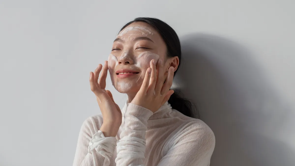 korean-skincare-all-you-need-to-know-about-day-and-nighttime-routine-and-their-differences