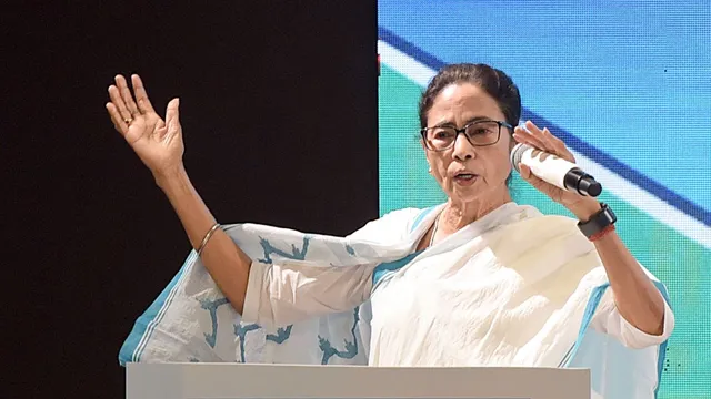 mamata-banerjee-slams-centre-over-deportation-of-indians-from-us-in-chains