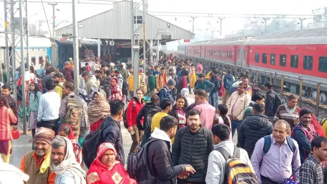 mahakumbh-boosts-railway-revenue-this-station-in-up-generated-over-rs-20-cr-in-less-than-2-months-details-up-news