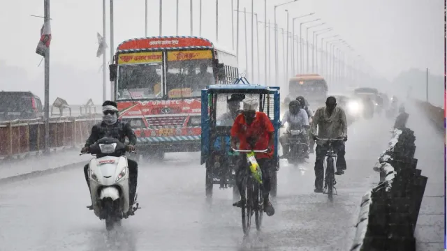 up-weather-up-to-see-wet-start-to-march-as-imd-issues-rain-alert-in-35-districts-from-feb-28-march-1-forecast