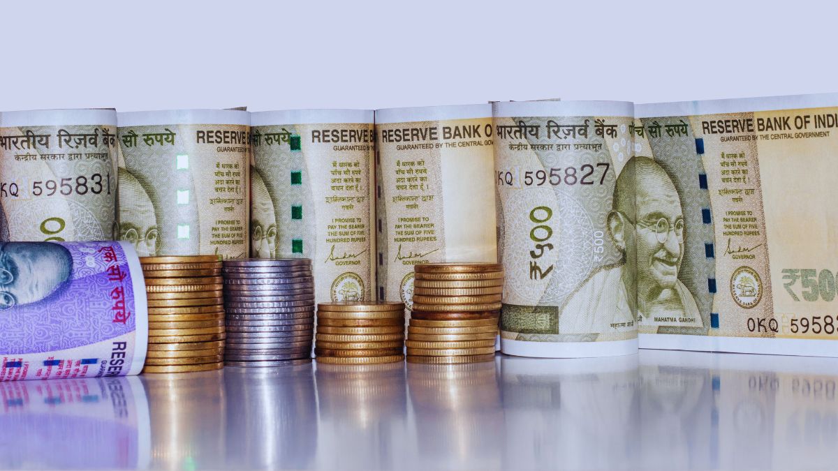 vastu-elements-to-attract-money-in-home