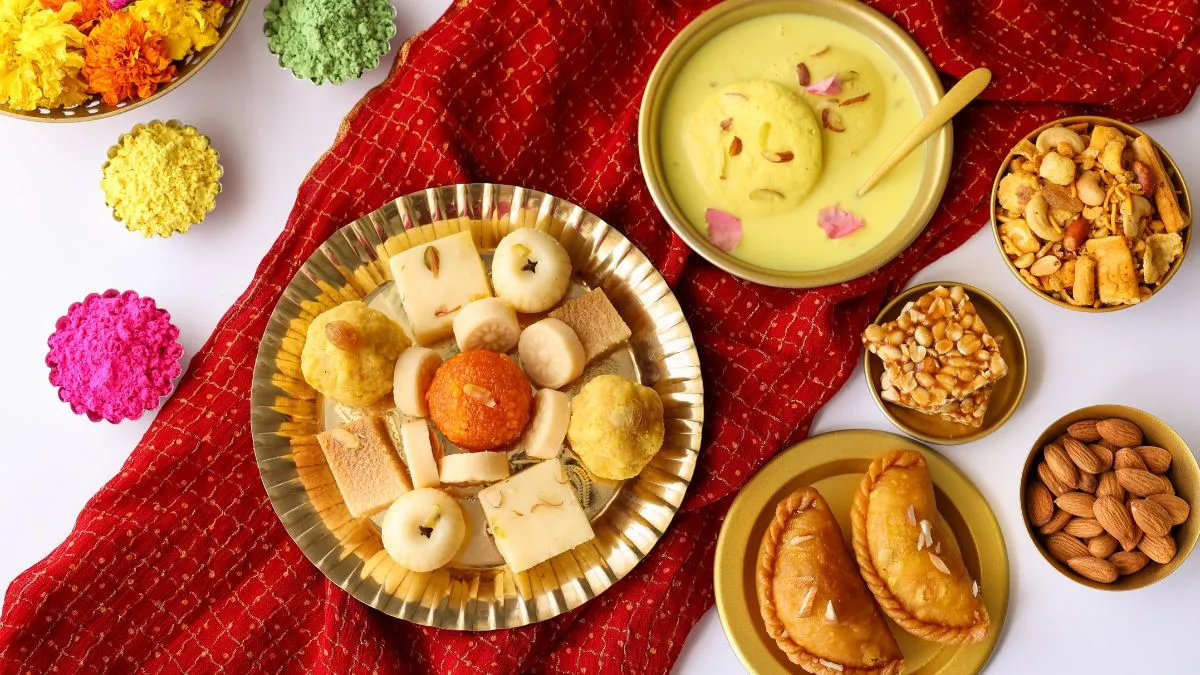 5-homemade-indian-mithai-you-can-make-under-15-minutes-at-home-besan-laddoo-kalakand-and-more