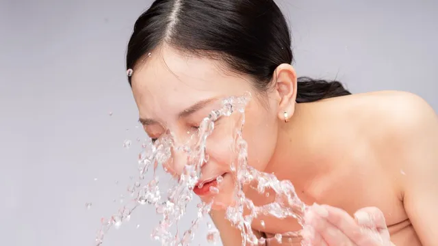 improve-your-vision-4-benefits-of-washing-your-eyes-with-cold-water