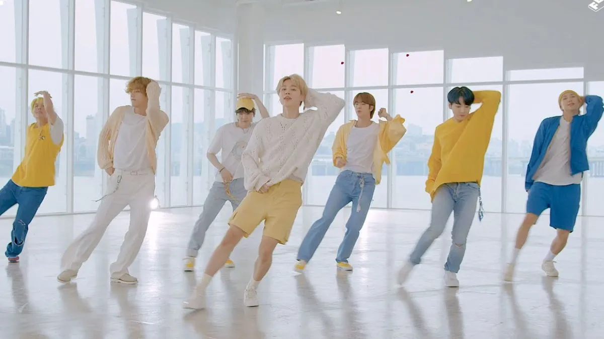 bts-jimin-v-jungkook-rm-jin-suga-jhope-killer-moves-on-main-tera-boyfriend-song-in-fanmade-video-leave-desi-army-blushing