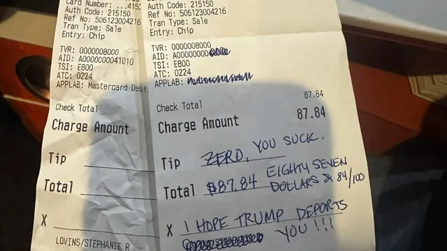 mexican-restaurant-real-estate-agent-note-to-waiter-at-restaurant-century-21-trump-deportation-drive