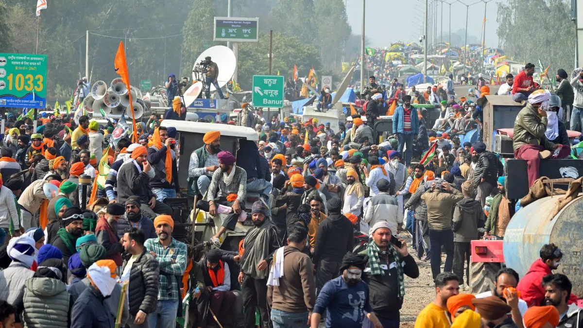 security-heightened-as-punjab-farmers-march-towards-chandigarh-for-protest-against-cm-mann-borders-sealed