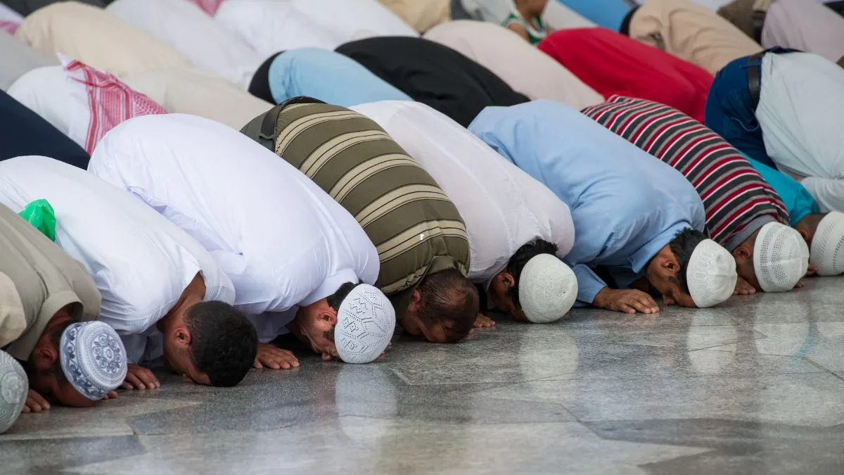 lucknow-eidgah-friday-namaz-timings-changed-amid-row-over-up-cop-stay-indoors-on-holi-appeal-to-muslims