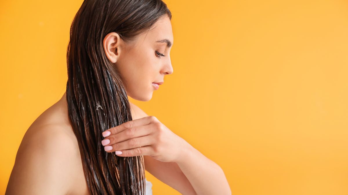 Putting Oil Is The Best Tip To Protect Hair During Holi