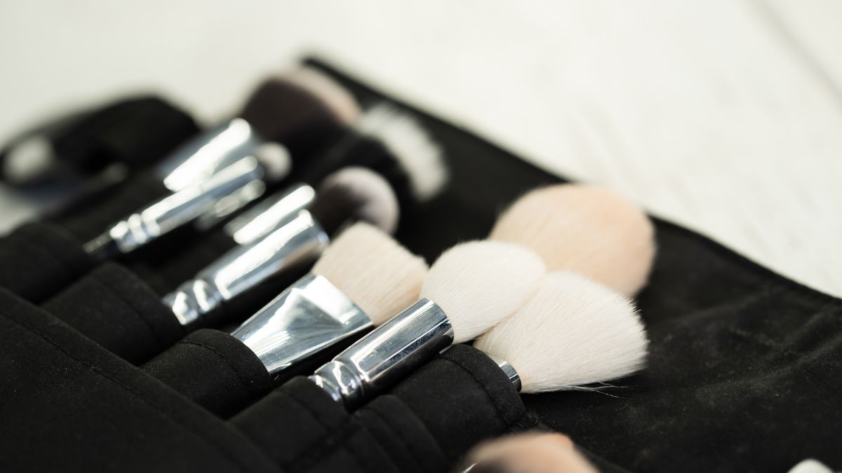 types of makeup brushes