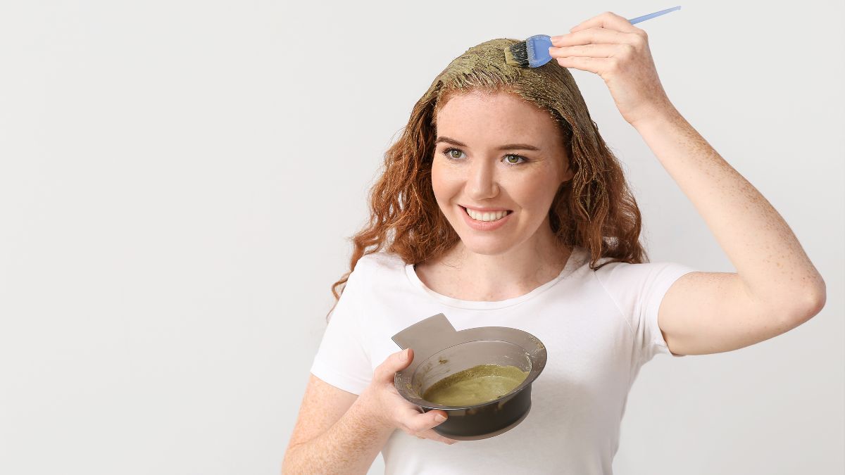 Root Touch Up Powders Can Hide Grey Hair Natually