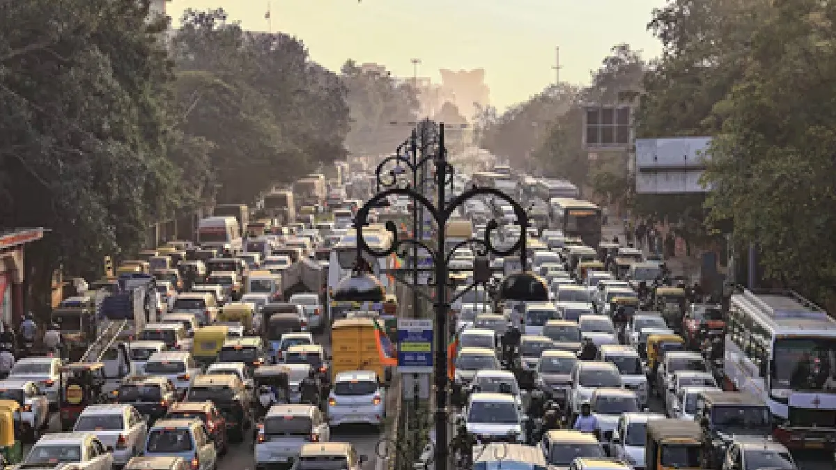 delhi-traffic-issue-bjp-govts-plan-to-decongest-national-capitals-roads-boost-infrastructure-to-reduce-accidents