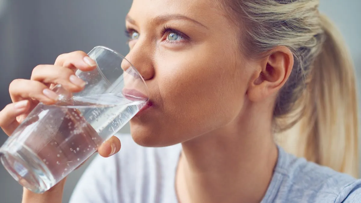 how-much-water-you-should-consume-to-maintain-kidney-health-know-from-urologist