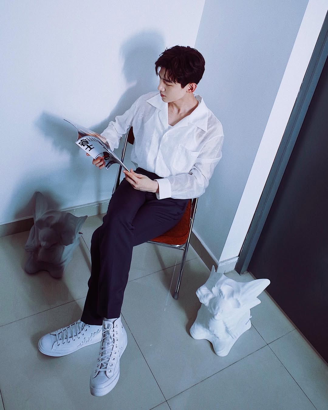 first frost actor Bai Jingting pose