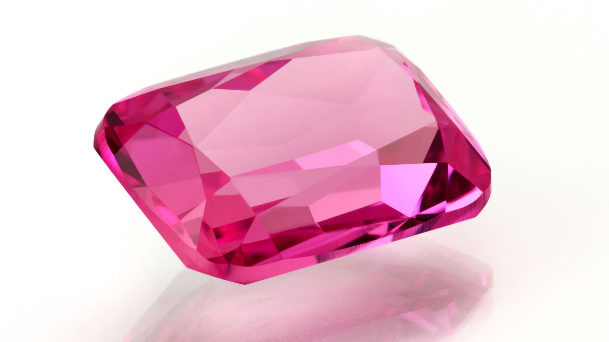 top 10 most valuable and expenisve gemstone in the world (6)