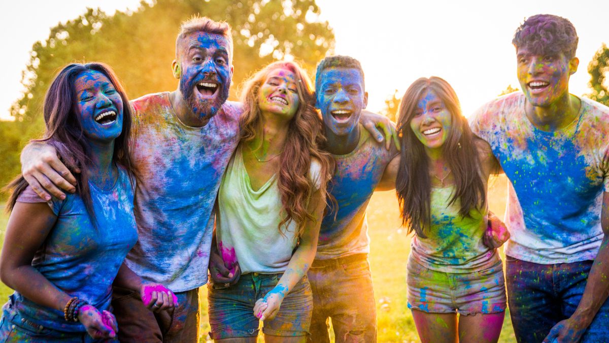 holi-2025-5-simple-ways-to-remove-stubborn-colour-from-your-hair