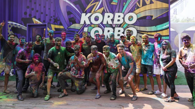 kkr-training-camp-rinku-singh-venkatesh-iyer-and-coaching-staff-celebrate-holi-at-team-hotel-ahead-of-ipl-2025-watch