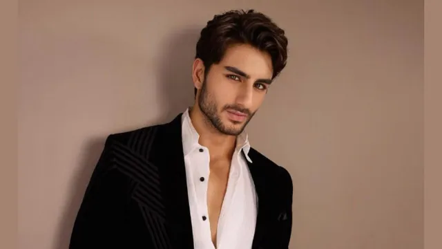 ibrahim-ali-khan-allegedly-threatens-pakistani-critic-after-nose-job-comment-goes-viral-leave-you-uglier