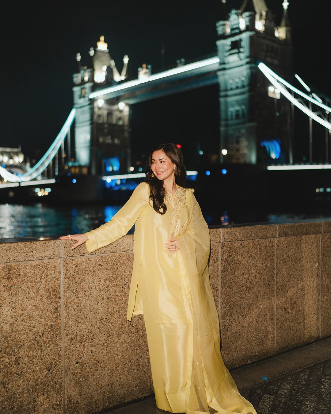 hania aamir farshi shalwar